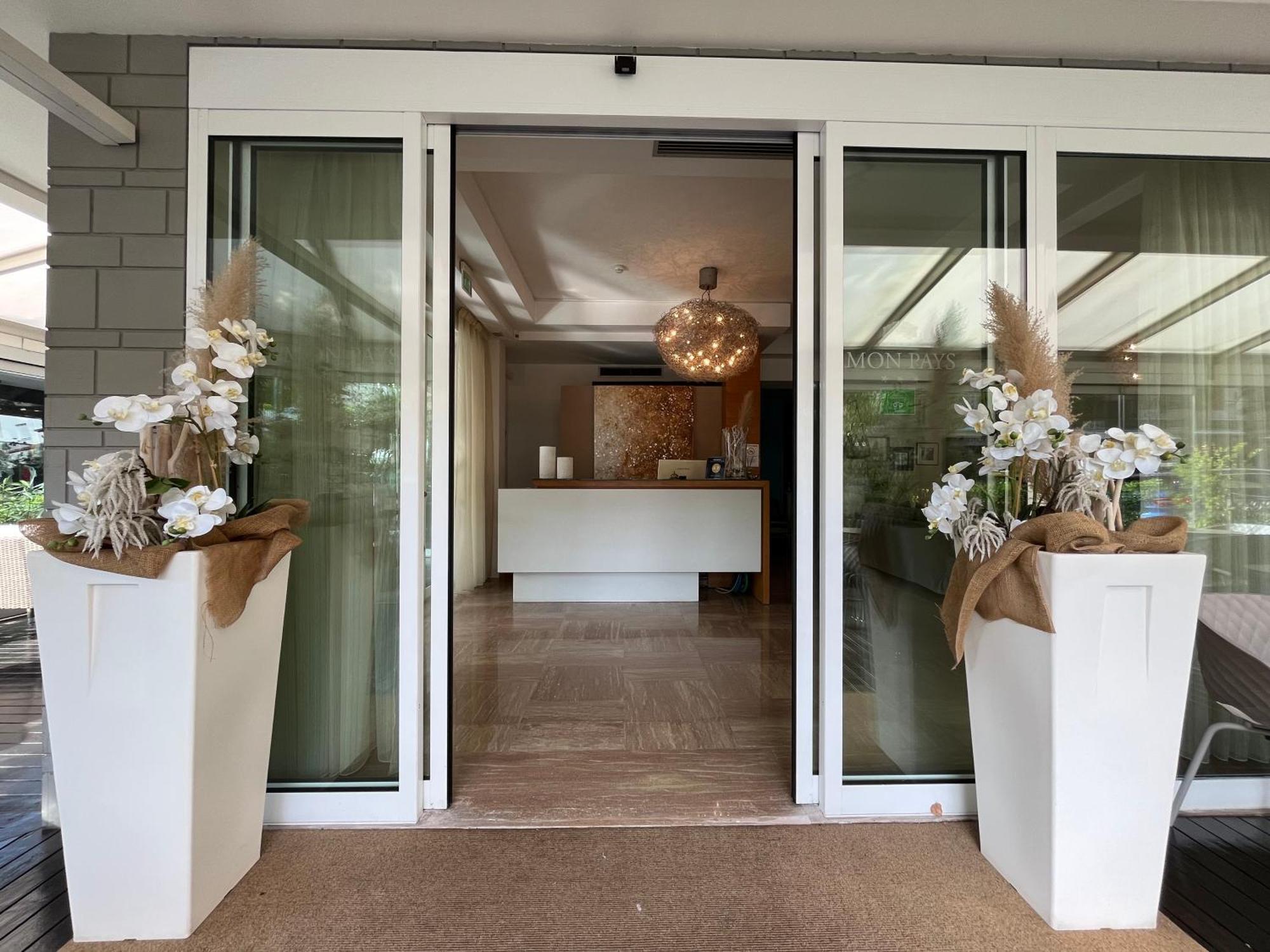 Hotel Mon Pays Riccione Ngoại thất bức ảnh