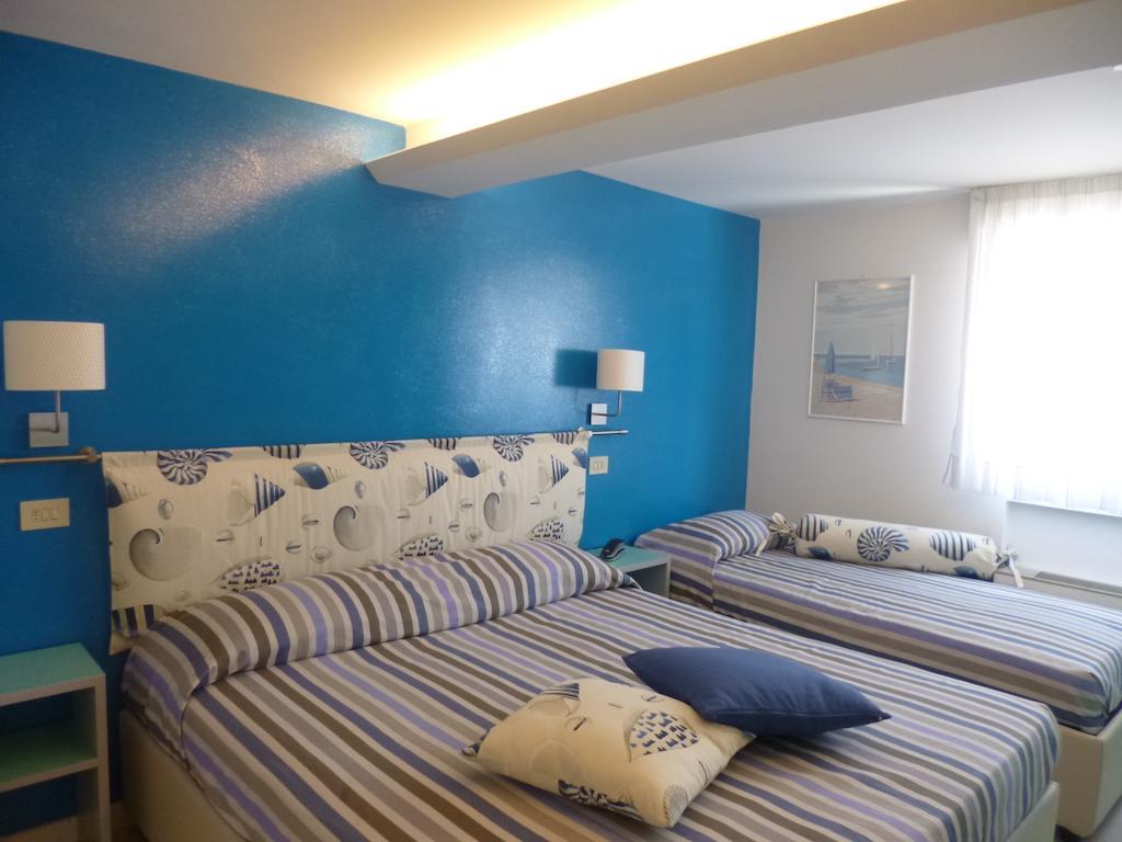Hotel Mon Pays Riccione Phòng bức ảnh