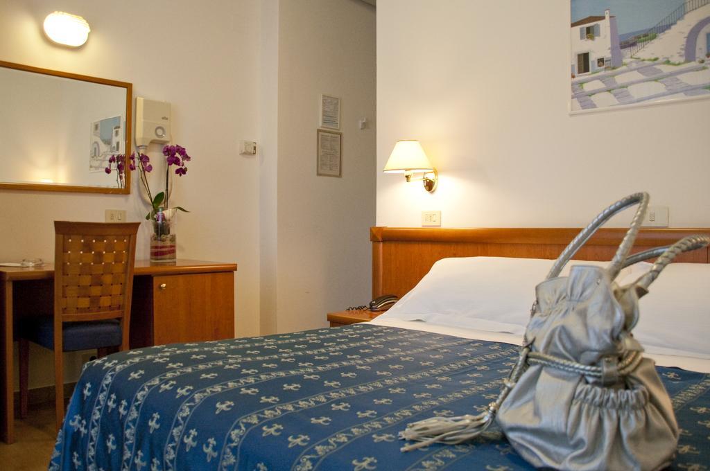 Hotel Mon Pays Riccione Ngoại thất bức ảnh