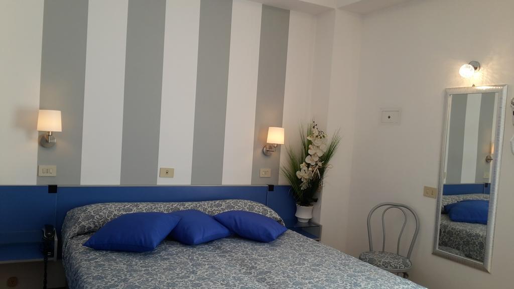 Hotel Mon Pays Riccione Ngoại thất bức ảnh